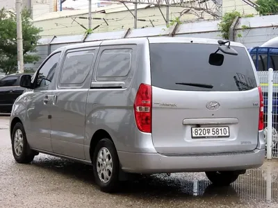 Hyundai Starex 2015, 222000 км, за 2925.31 USD