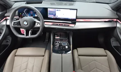 BMW 5-Series 2026, 12255 км, за 52154.98 USD - фото 7