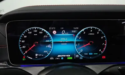 Mercedes-Benz E-Class 2023, 44233 км, за 46146.78 USD - фото 8