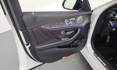 Mercedes-Benz E-Class 2023, 44233 км, за 46146.78 USD - фото 24