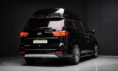 Kia Canival 2020, 64819 км, за 14141.02 USD