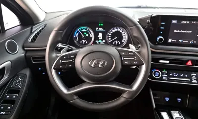 Hyundai Sonata 2023, 42006 км, за 13348.96 USD - фото 13