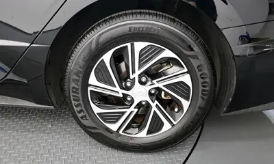 Hyundai Sonata 2023, 42006 км, за 13348.96 USD - фото 21
