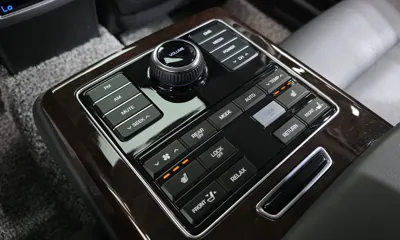 Hyundai Equus 2015, 183215 км, за 6498.83 USD - фото 19