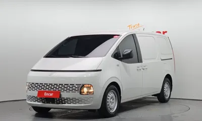 Hyundai Staria · 2025 год