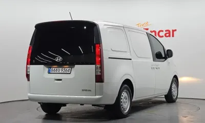Hyundai Staria 2025, 20458 км, за 16612.39 USD