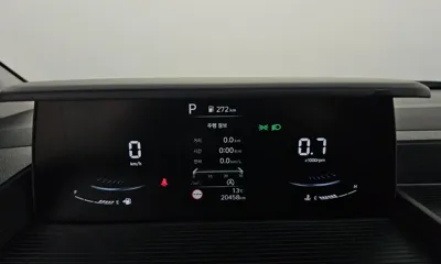Hyundai Staria 2025, 20458 км, за 16588.62 USD - фото 8