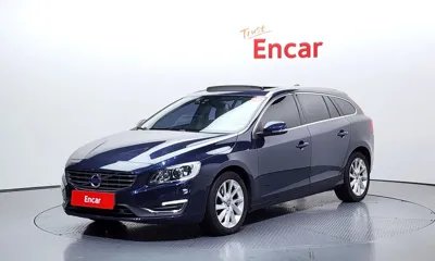 Volvo V60 · 2015 год