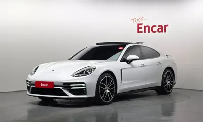 Porsche Panamera · 2023 год