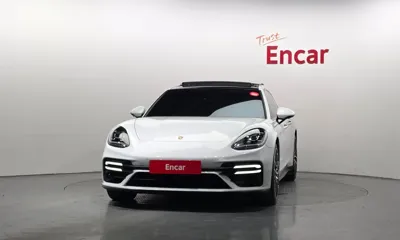 Porsche Panamera 2023, 79126 км, за 75322.09 USD