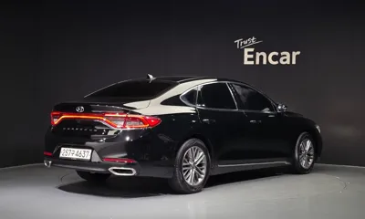 Hyundai Grandeur 2018, 193966 км, за 6092.71 USD