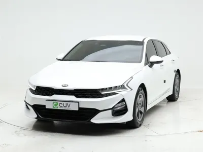 Kia K5 · 2021 год