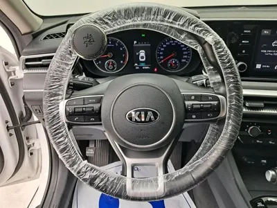 Kia K5 2021, 67321 км, за 9967.43 USD - фото 7