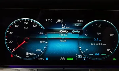 Mercedes-Benz E-Class 2023, 70585 км, за 28080.6 USD - фото 8