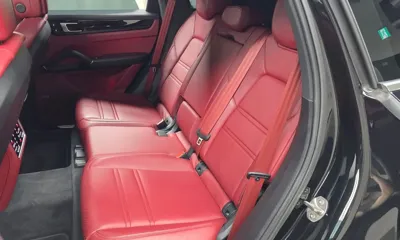 Porsche Cayenne 2023, 34220 км, за 60824.93 USD - фото 26