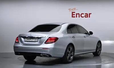 Mercedes-Benz E-Class 2020, 121094 км, за 12994.86 USD