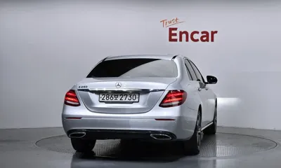 Mercedes-Benz E-Class 2020, 121094 км, за 12994.86 USD