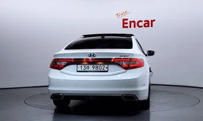 Hyundai Grandeur 2015, 71326 км, за 6630.69 USD