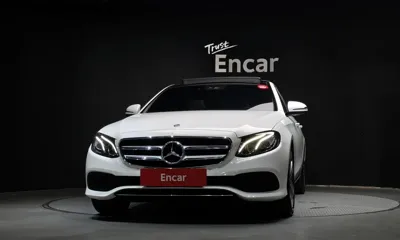 Mercedes-Benz E-Class 2019, 64231 км, за 16541.95 USD