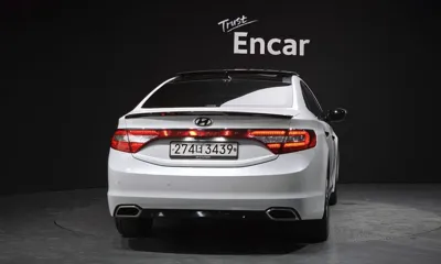 Hyundai Grandeur 2015, 122345 км, за 6039.12 USD