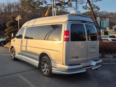 Chevrolet Express Van 2015, 174675 км, за 12286.29 USD - фото 4