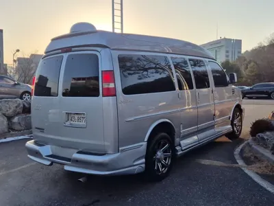 Chevrolet Express Van 2015, 174675 км, за 12286.29 USD - фото 6