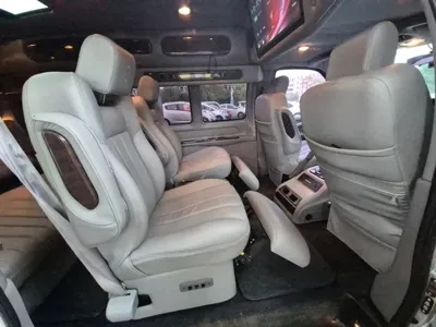Chevrolet Express Van 2015, 174675 км, за 12286.29 USD - фото 12