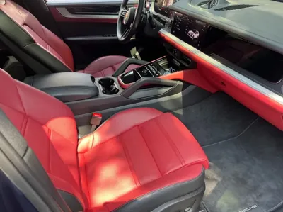 Porsche Cayenne 2024, 16700 км, за 78306.23 USD - фото 9