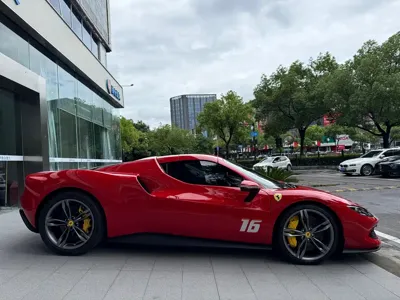 Ferrari 296 2025, 1000 км, за 616797.21 USD