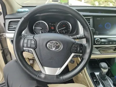 Toyota Highlander 2019, 74600 км, за 23085.39 USD