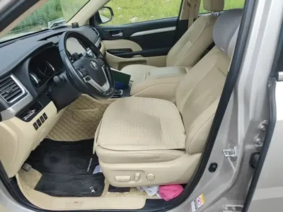 Toyota Highlander 2019, 74600 км, за 23085.39 USD - фото 8