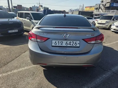 Hyundai Avante 2012, 138624 км, за 2595.63 USD