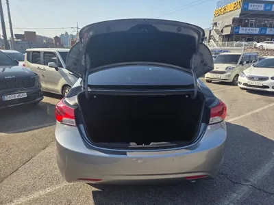 Hyundai Avante 2012, 138624 км, за 2595.63 USD