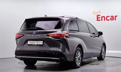 Toyota Sienna 2021, 66193 км, за 28817.12 USD