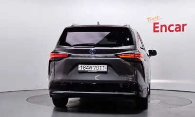 Toyota Sienna 2021, 66193 км, за 28817.12 USD