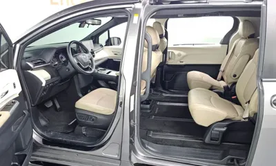 Toyota Sienna 2021, 66193 км, за 28817.12 USD - фото 10