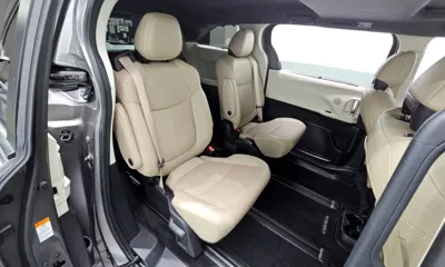 Toyota Sienna 2021, 66193 км, за 28817.12 USD - фото 12