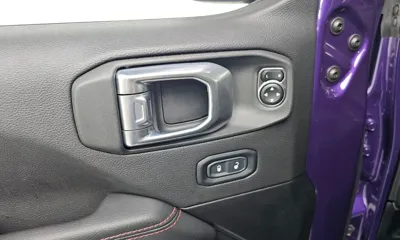 Jeep Wrangler 2023, 63288 км, за 27627.89 USD - фото 31