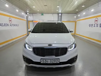 Kia Canival 2017, 168332 км, за 5842.2 USD