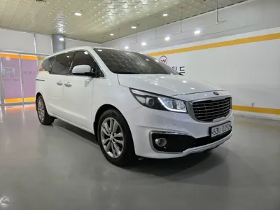 Kia Canival 2017, 168332 км, за 5842.2 USD