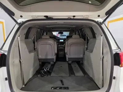 Kia Canival 2017, 168332 км, за 5842.2 USD
