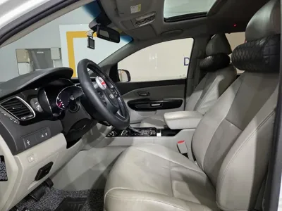 Kia Canival 2017, 168332 км, за 5842.2 USD - фото 8