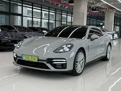 Porsche Panamera · 2023 год