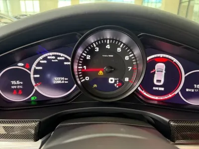 Porsche Panamera 2023, 12300 км, за 87759.18 USD - фото 12