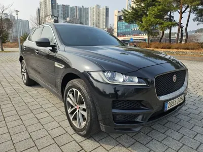 Jaguar F-Pace 2017, 160670 км, за 6498.62 USD