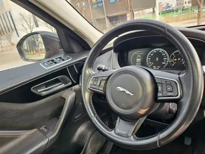 Jaguar F-Pace 2017, 160670 км, за 6498.62 USD - фото 18