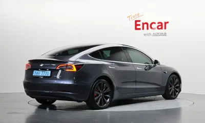 Tesla Model 3 2020, 104510 км, за 16186.69 USD