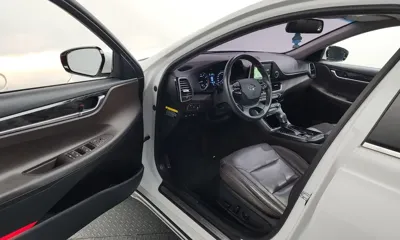 Hyundai Grandeur 2018, 59543 км, за 11395.45 USD - фото 10