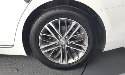 Hyundai Grandeur 2018, 59543 км, за 11395.45 USD - фото 21