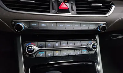 Hyundai Grandeur 2018, 59543 км, за 11395.45 USD - фото 31